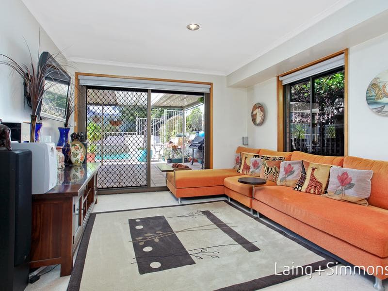 11 Exeter Grove, Kings Langley, Kings Langley - Thumbnail 4