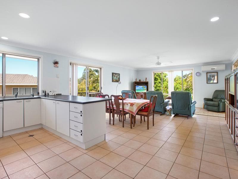 2/28-30																										Fielding St
														
								Collaroy, NSW 2097, Port Macquarie - Thumbnail 3