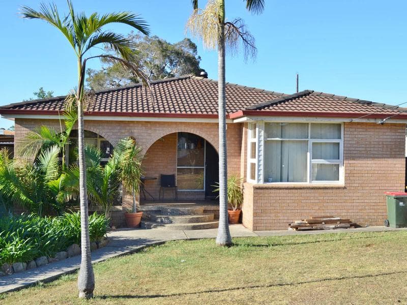 39 Lions Avenue, Lurnea, Lurnea - Image 1