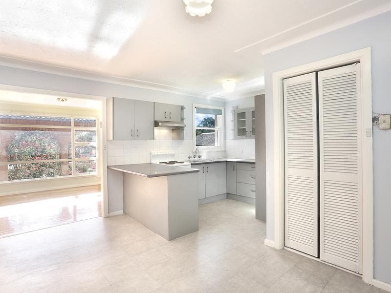 8/574																										New South Head Road, cnr St Mervyns Ave
														
								Point Piper, NSW 2027, Old Toongabbie - Thumbnail 3