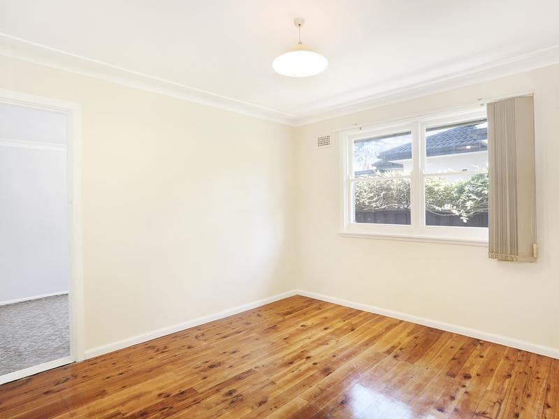 8/574																										New South Head Road, cnr St Mervyns Ave
														
								Point Piper, NSW 2027, Old Toongabbie - Thumbnail 7