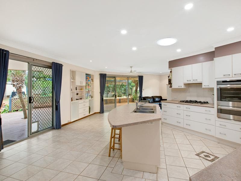 8/574																										New South Head Road, cnr St Mervyns Ave
														
								Point Piper, NSW 2027, Port Macquarie - Thumbnail 3
