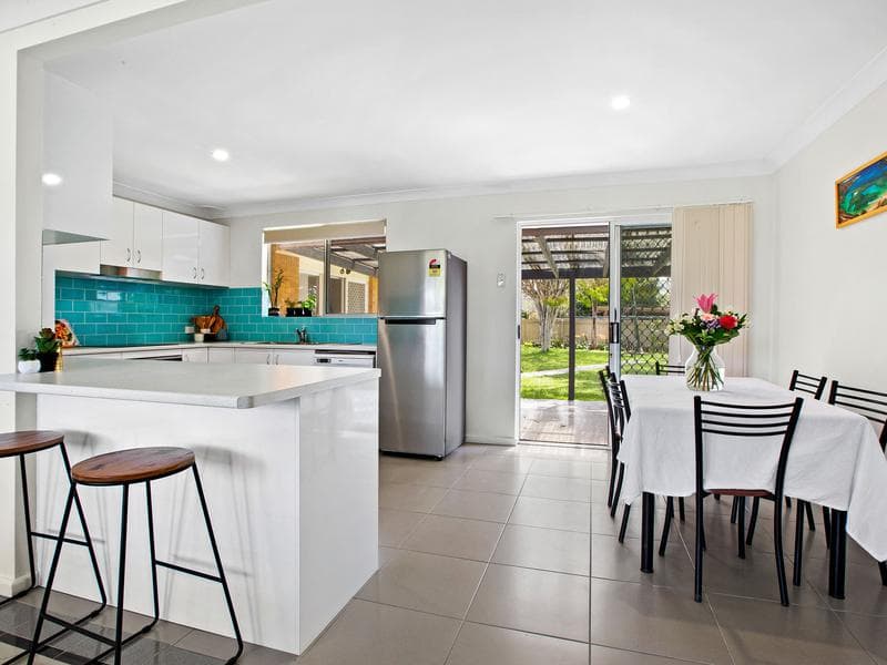 2/28-30																										Fielding St
														
								Collaroy, NSW 2097, Port Macquarie - Thumbnail 3
