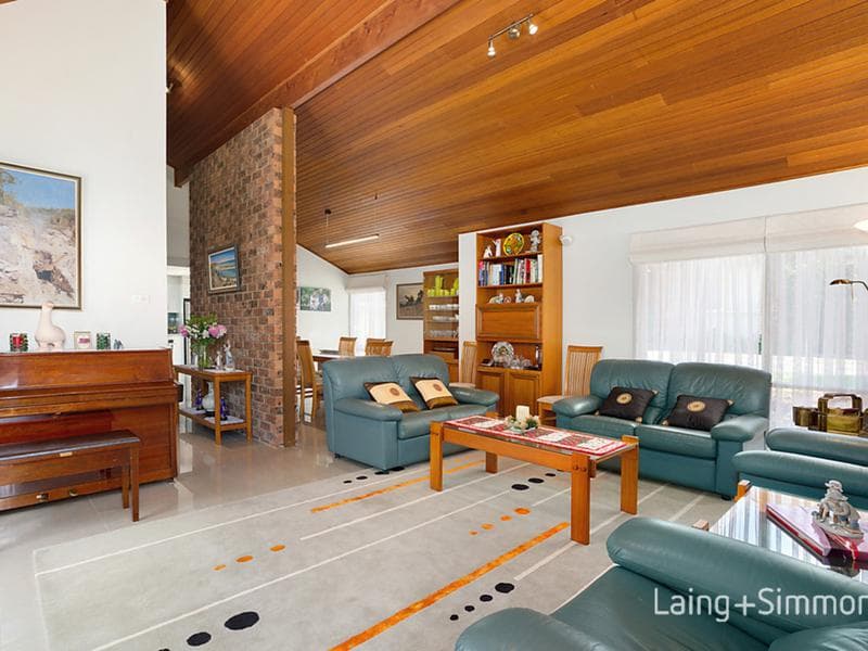 41 Joseph Banks Drive, Kings Langley, Kings Langley - Thumbnail 2