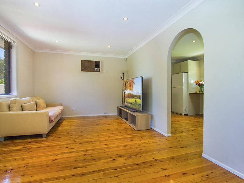 4 Wayne Street, Dean Park, Dean Park - Thumbnail 2
