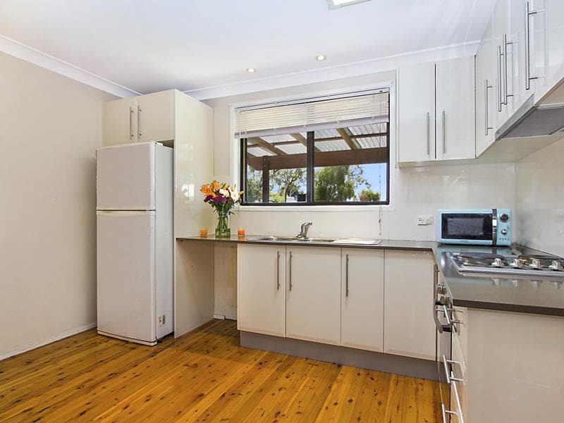 4 Wayne Street, Dean Park, Dean Park - Thumbnail 3