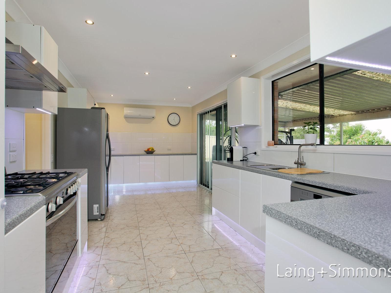 28 Wellesley Crescent, Kings Park, Kings Park - Thumbnail 2