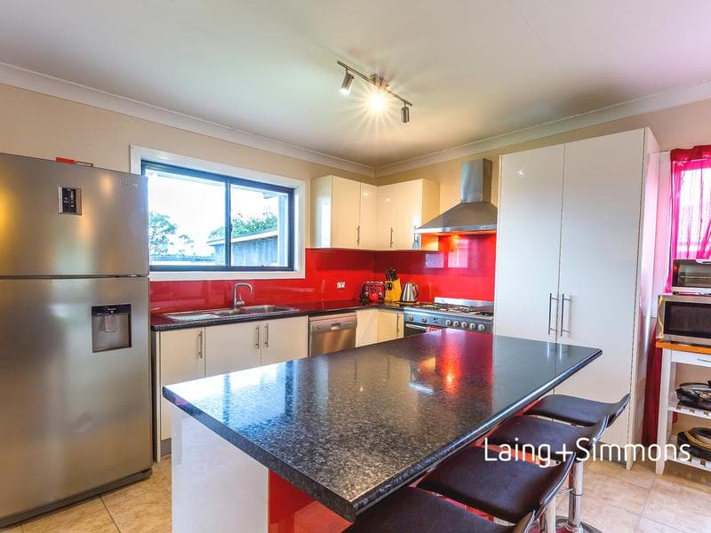 13 Lincoln Drive, Cambridge Park, Cambridge Park - Thumbnail 4