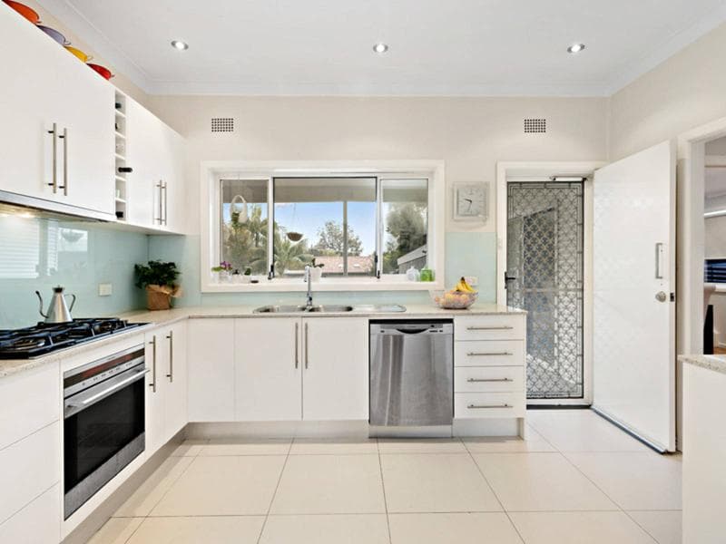 20 Goodacre Avenue, Miranda, Miranda - Thumbnail 5