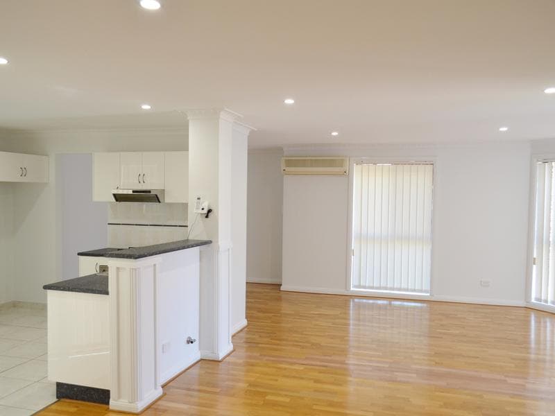4 Philippa Close, Cecil Hills, Cecil Hills - Thumbnail 3