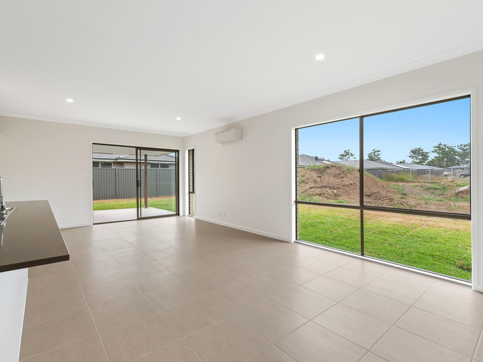 10/78-80																										Eton Street
														
								Smithfield, NSW 2164, Wauchope - Thumbnail 3