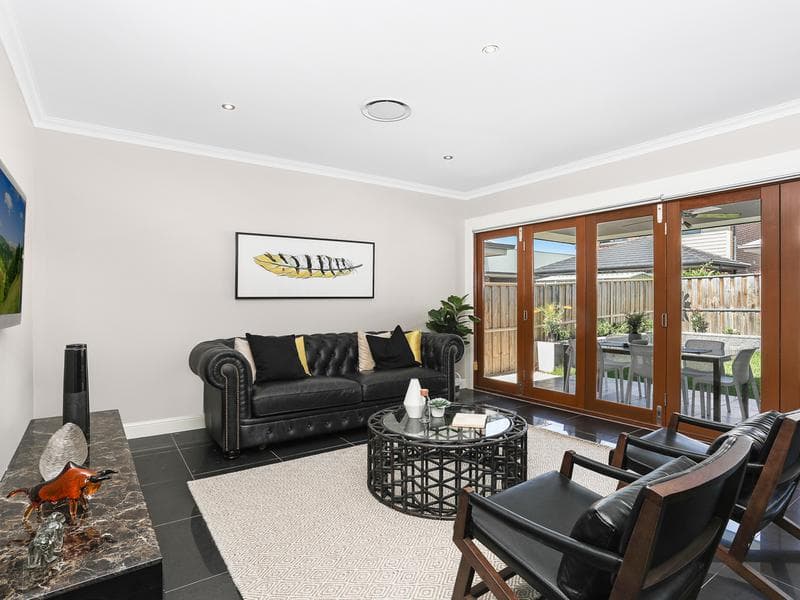 3 Vogue Avenue, Moorebank, Moorebank - Thumbnail 4