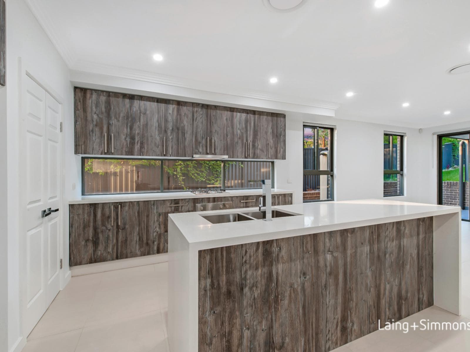 10/78-80																										Eton Street
														
								Smithfield, NSW 2164, Dundas - Thumbnail 2