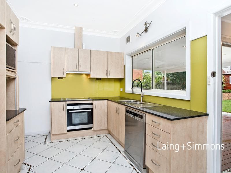 17 Balmoral Drive, Cambridge Park, Cambridge Park - Thumbnail 3