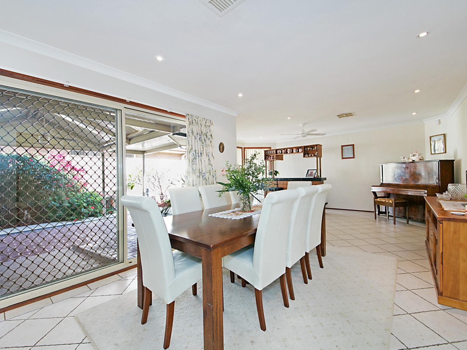 29 Sapphire Circuit, Quakers Hill, Quakers Hill - Thumbnail 3