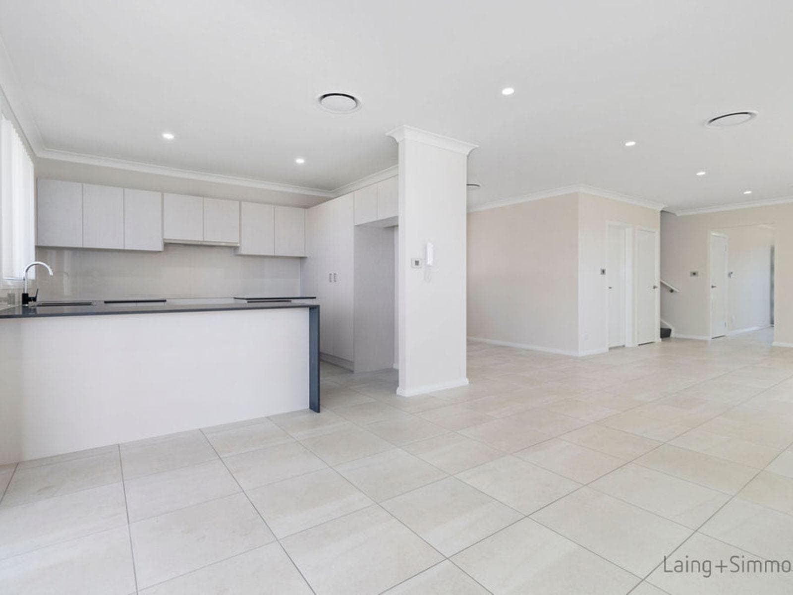 7 Holden Avenue, Middleton Grange, Middleton Grange - Thumbnail 4