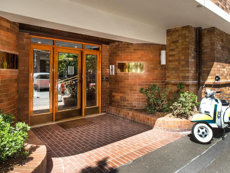 16/4 Ward Avenue, Elizabeth Bay, Elizabeth Bay - Image 1