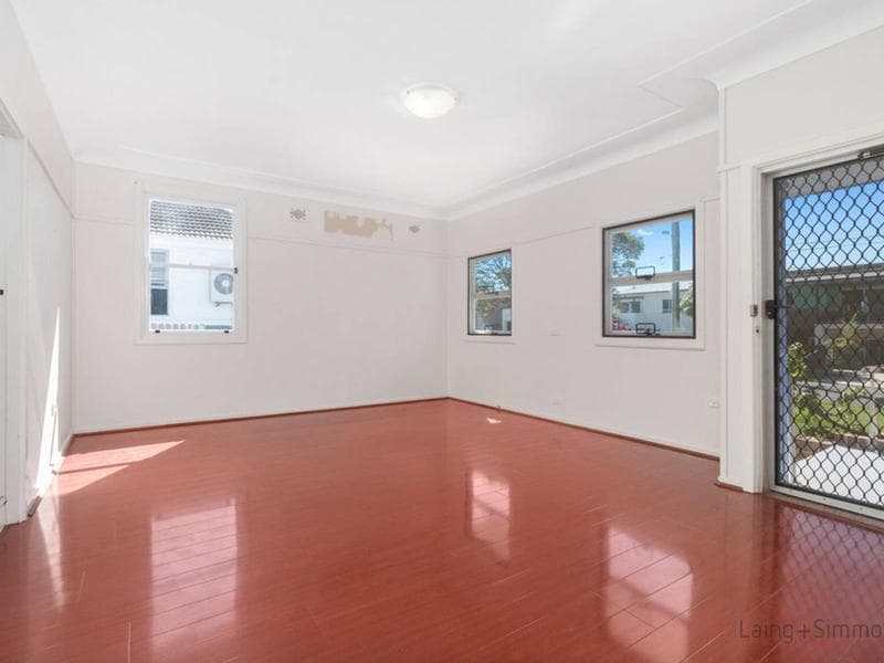 10 Neerini Avenue, Smithfield, Smithfield - Thumbnail 2
