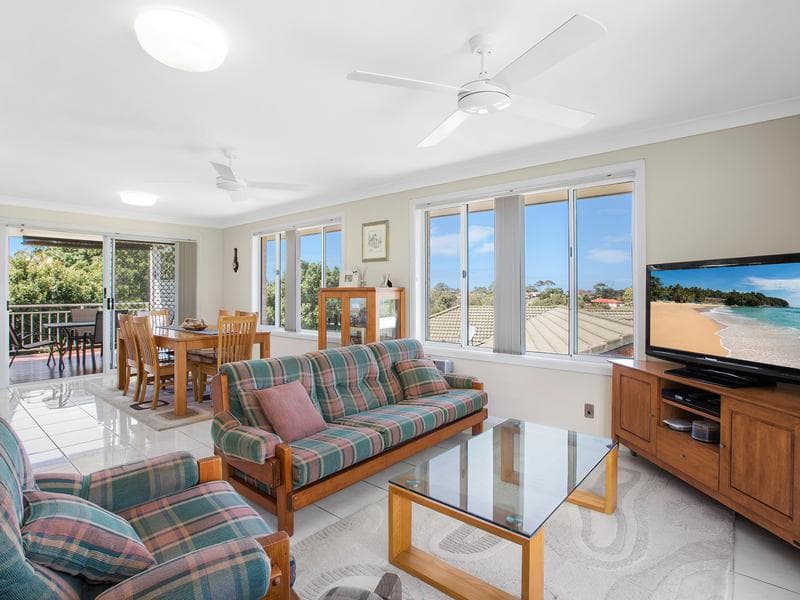 16 Burrawong Drive, Port Macquarie, Port Macquarie - Thumbnail 2