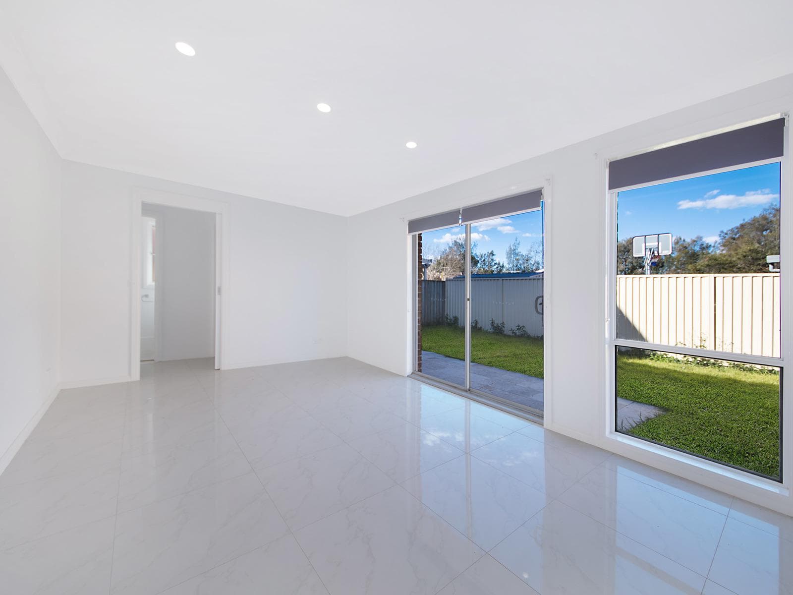 4b Sandstock Place, Woodcroft, Woodcroft - Thumbnail 4