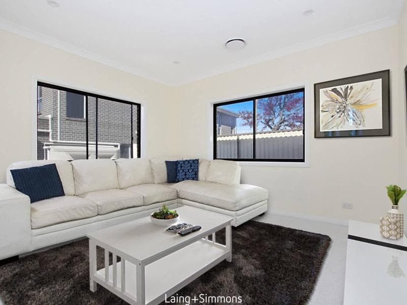 8 Fulton Avenue, Wentworthville, Wentworthville - Thumbnail 3