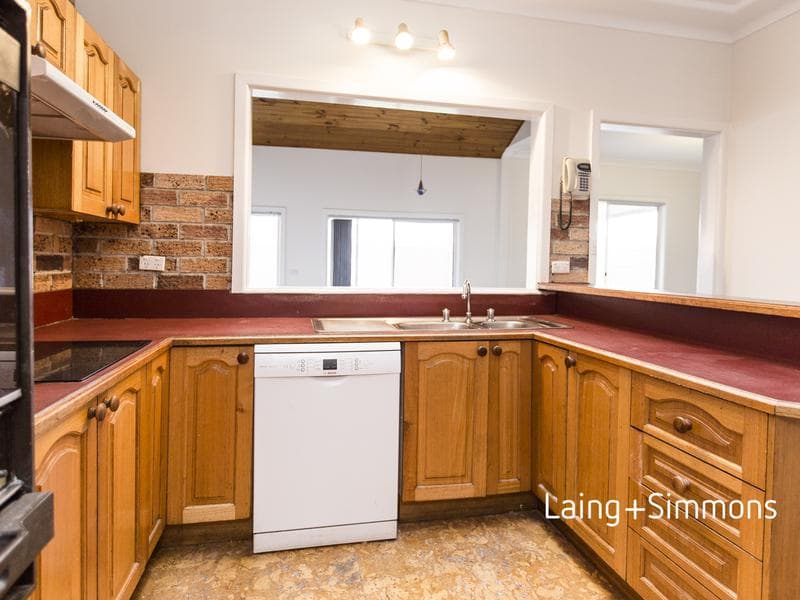 6 Upton Street, South Penrith, South Penrith - Thumbnail 3