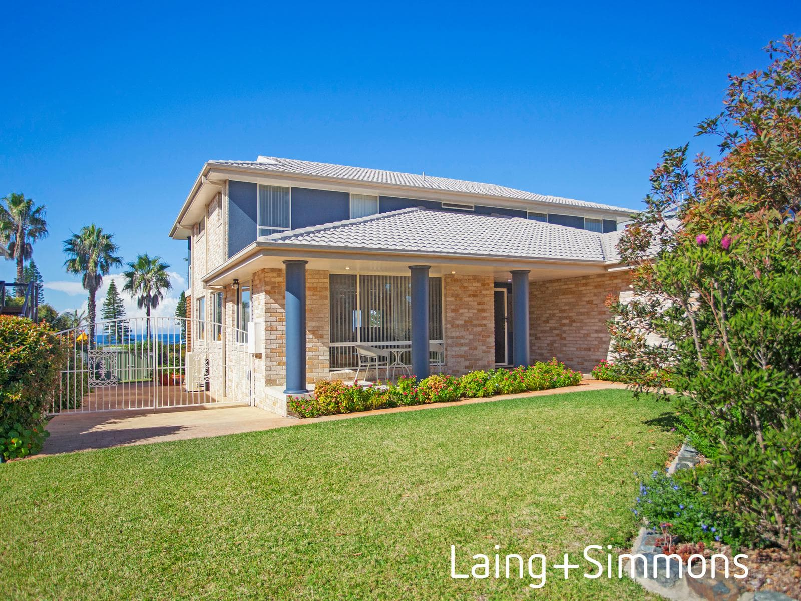 10/78-80																										Eton Street
														
								Smithfield, NSW 2164, Diamond Beach - Image 1
