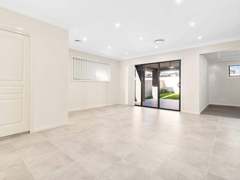 64 Bryant Avenue, Middleton Grange, Middleton Grange - Thumbnail 2