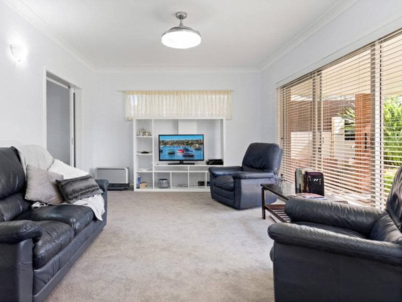 18 Meadow Place, Miranda, Miranda - Thumbnail 3