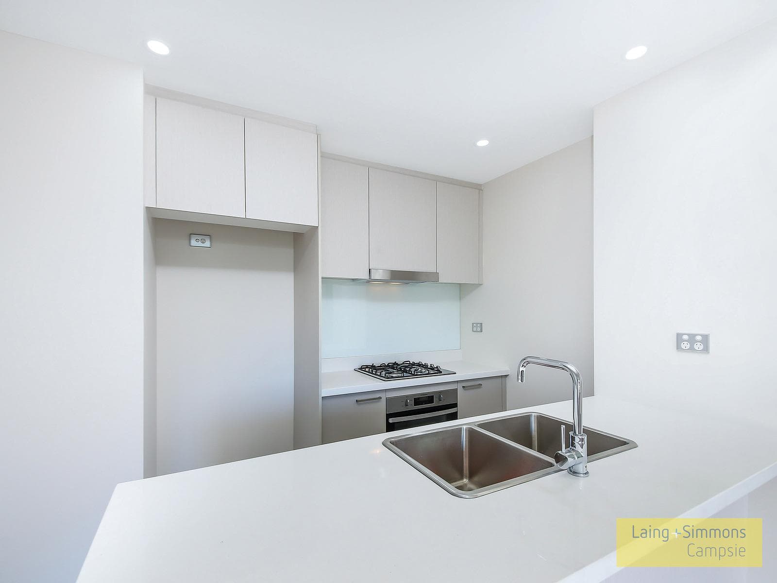 10/78-80																										Eton Street
														
								Smithfield, NSW 2164, Homebush - Thumbnail 6