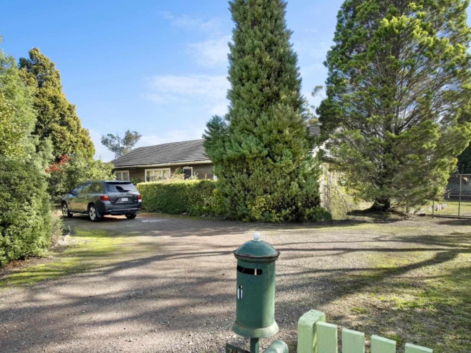 715-717 Pacific Highway, Mount Kuring-gai, Mount Kuring-Gai - Thumbnail 2