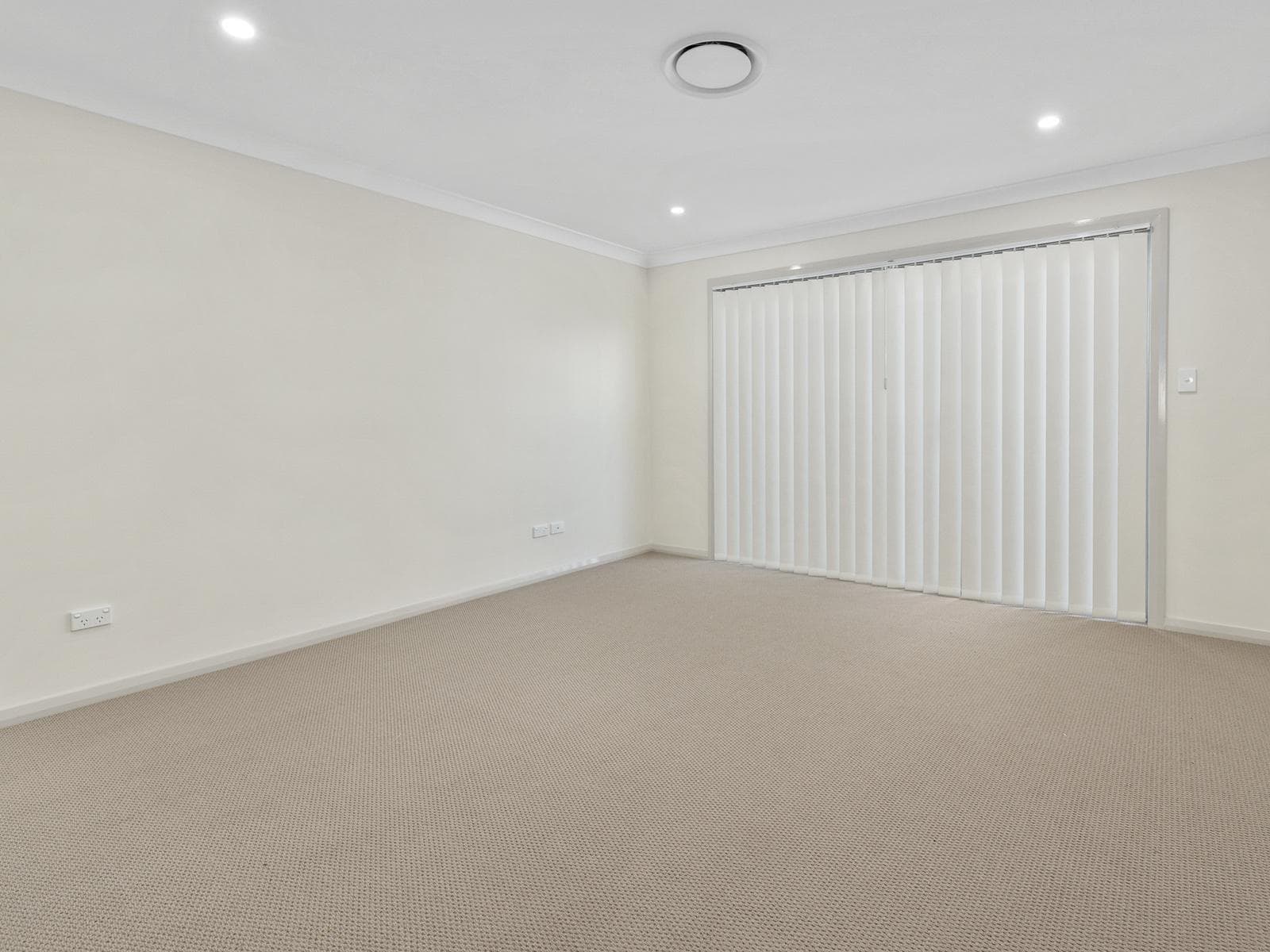 Lot 944 Little John Street, Middleton Grange, Middleton Grange - Thumbnail 4