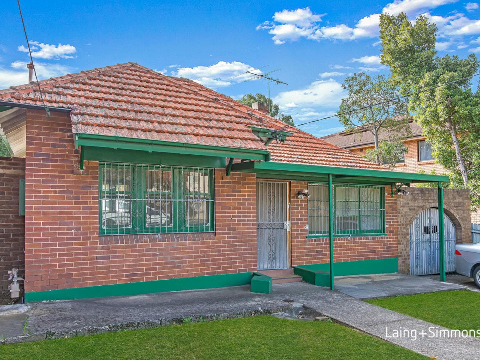10/78-80																										Eton Street
														
								Smithfield, NSW 2164, Guildford - Thumbnail 3