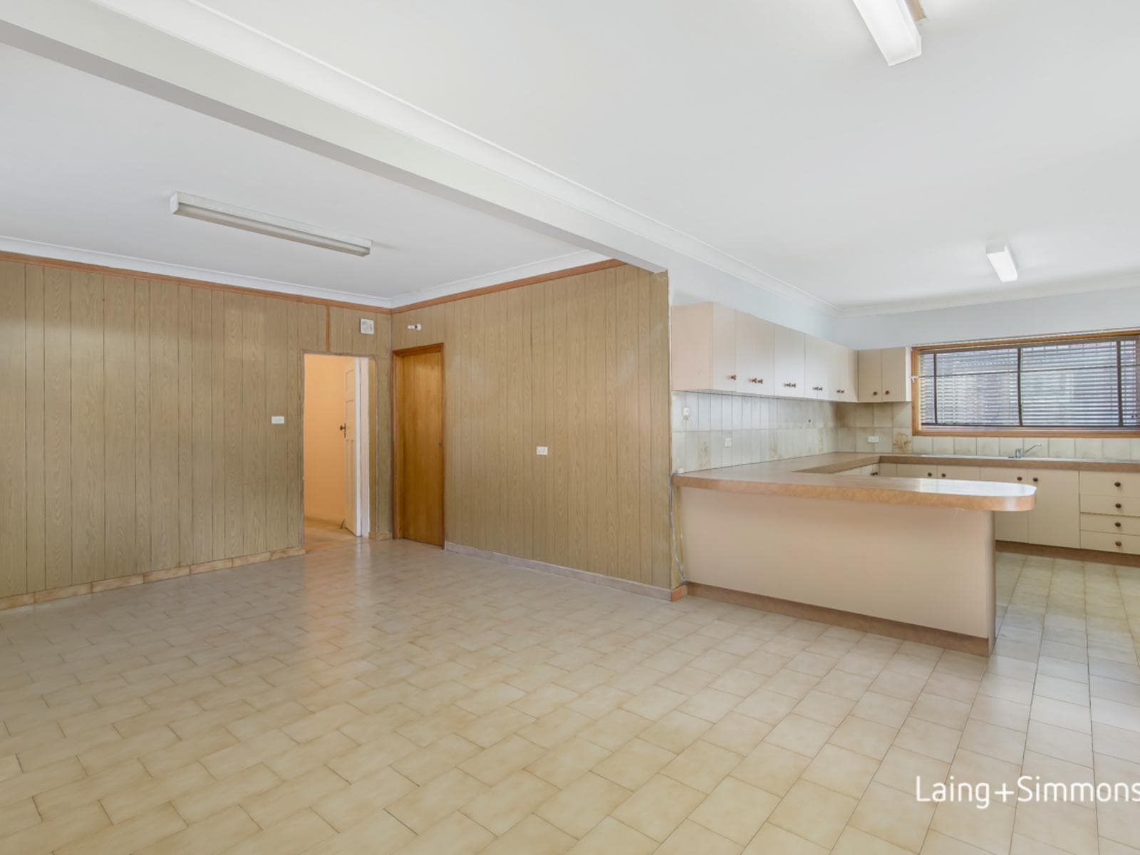 10/78-80																										Eton Street
														
								Smithfield, NSW 2164, Guildford - Thumbnail 5