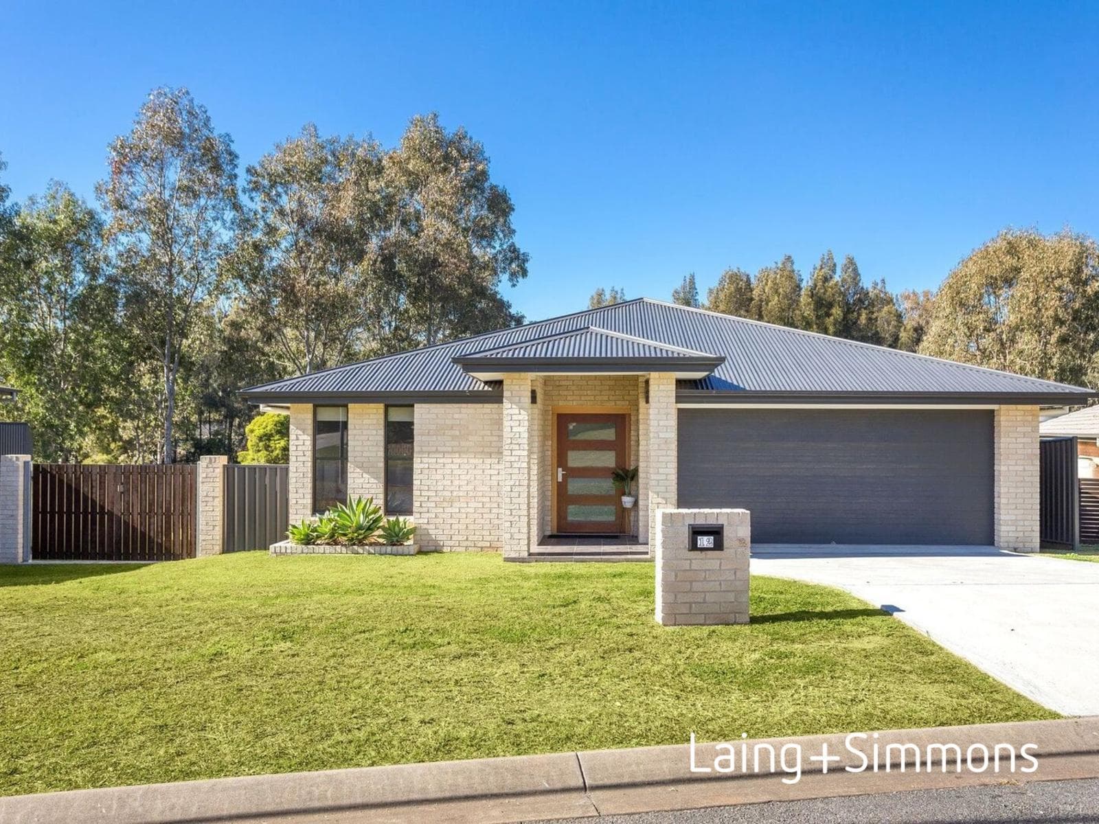 12 Rosedale Place, Tinonee, Tinonee - Image 1