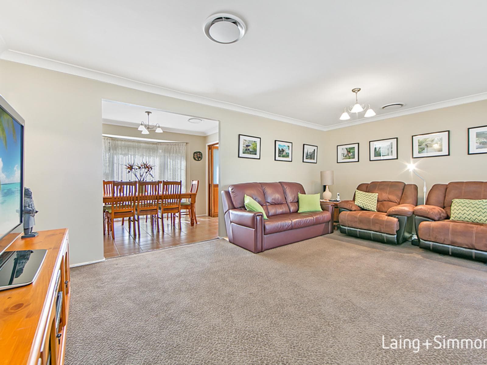 19 Simpson Place, Kings Langley, Kings Langley - Thumbnail 2