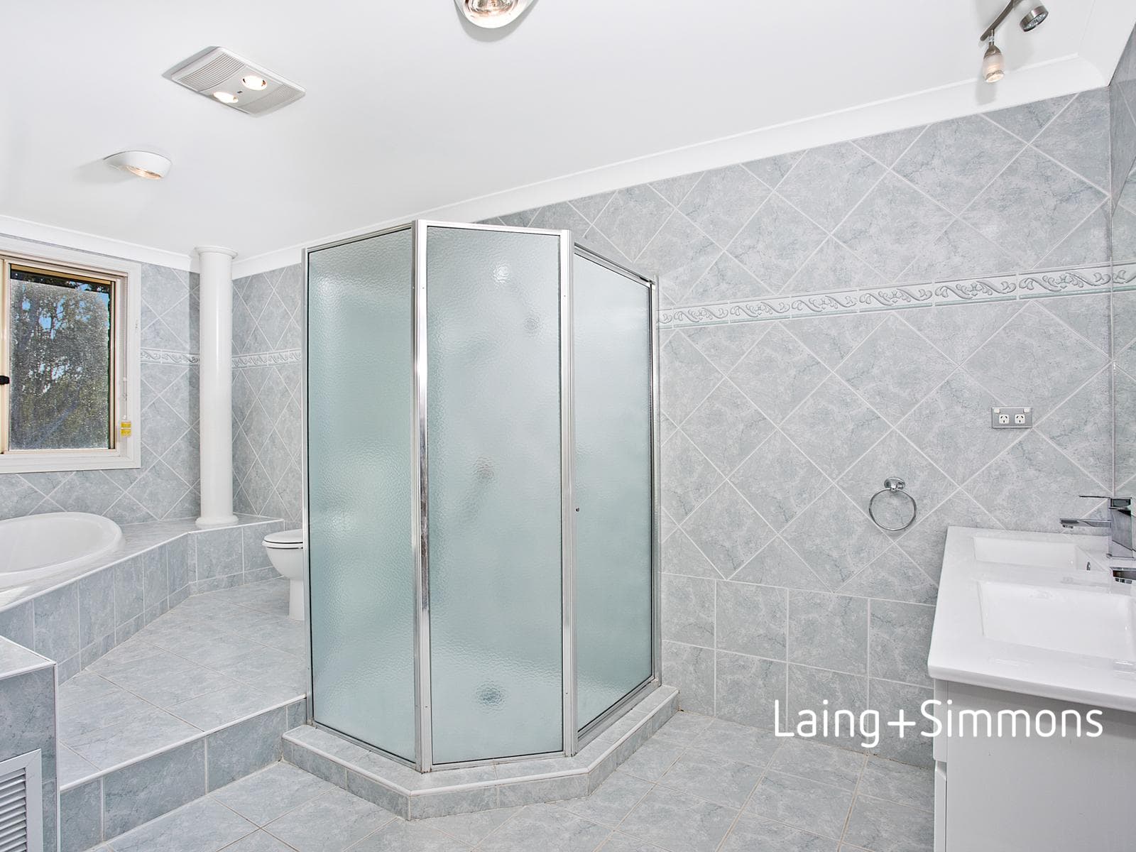 15 Geranium Close, Glenmore Park, Glenmore Park - Thumbnail 8