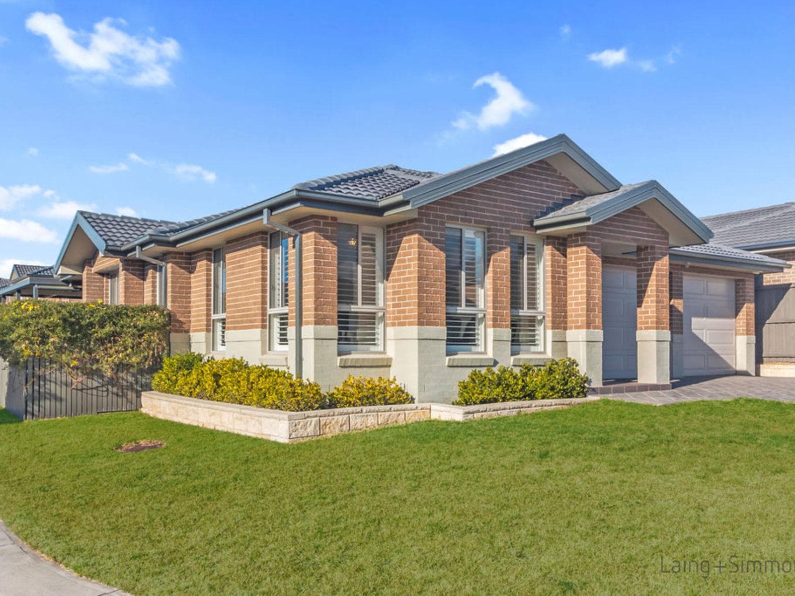 10 Hargrave Avenue, Middleton Grange, Middleton Grange - Thumbnail 2