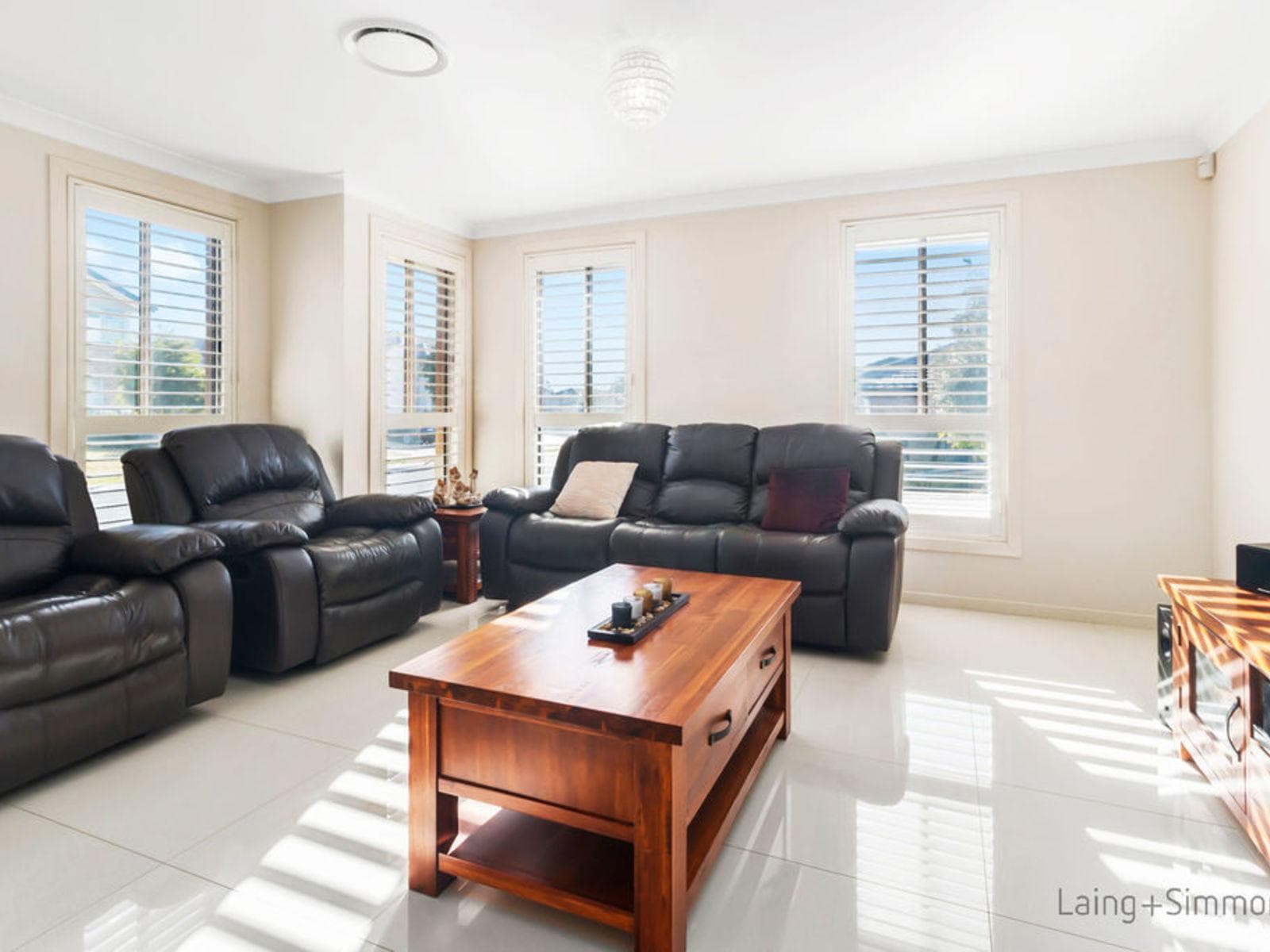 10 Hargrave Avenue, Middleton Grange, Middleton Grange - Thumbnail 3