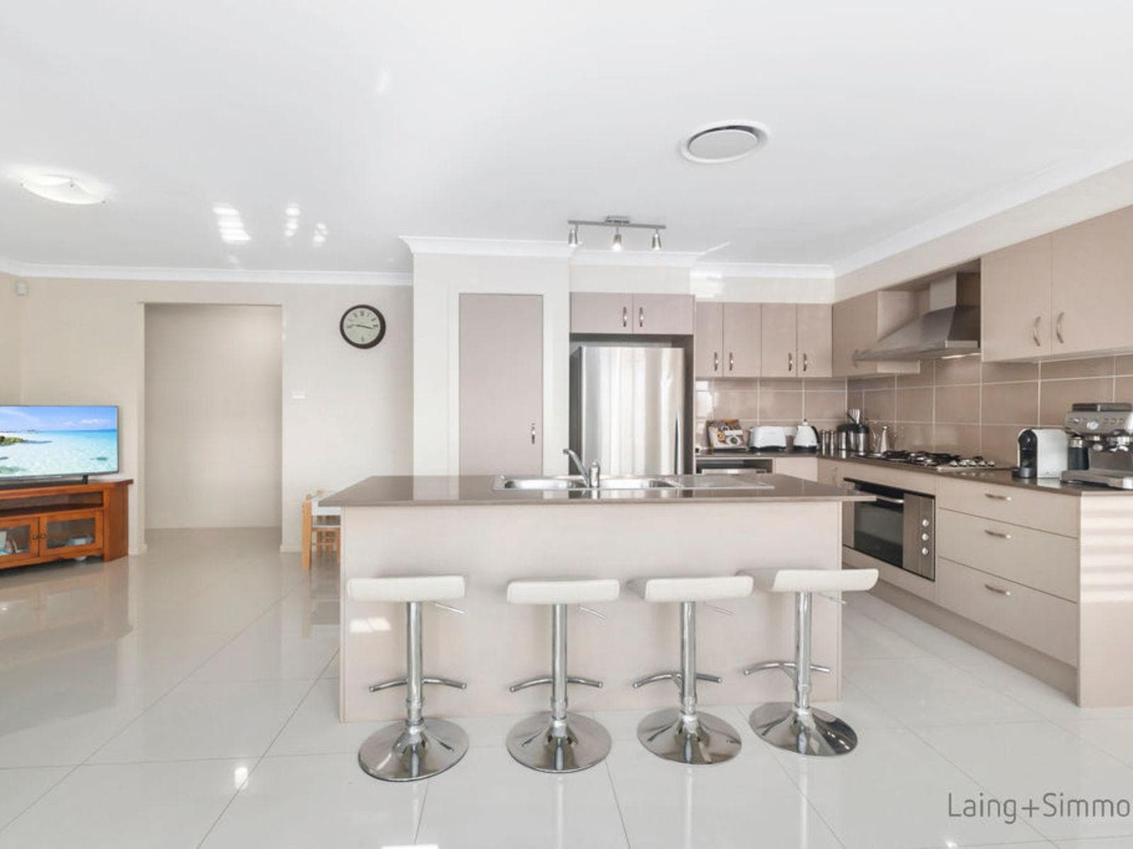 10 Hargrave Avenue, Middleton Grange, Middleton Grange - Thumbnail 5