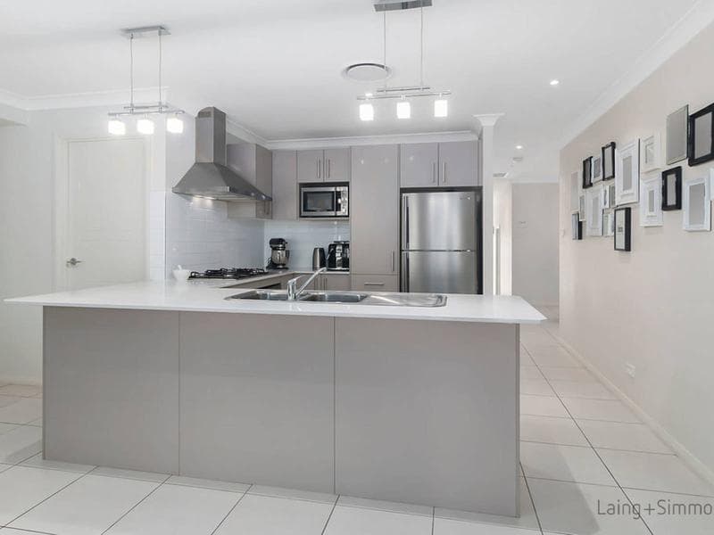 12 Mcintyre Circuit, Middleton Grange, Middleton Grange - Thumbnail 4