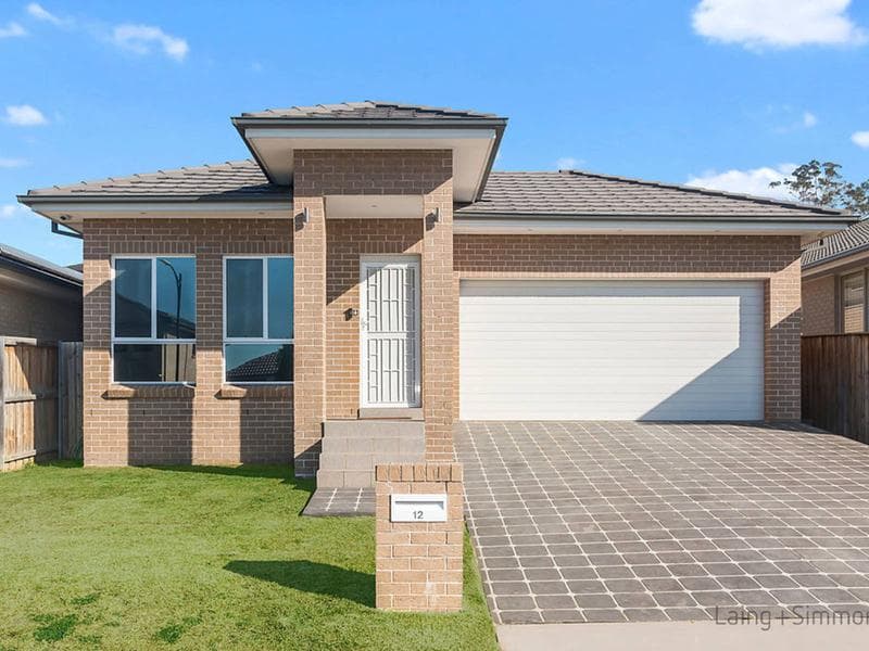 12 Mcintyre Circuit, Middleton Grange, Middleton Grange - Image 1