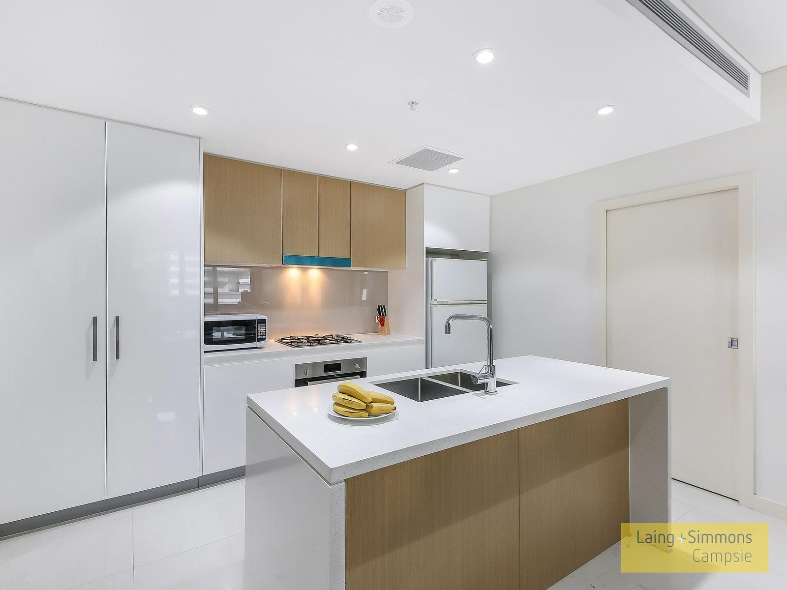 607/3 Nipper Street, Homebush, Homebush - Thumbnail 4