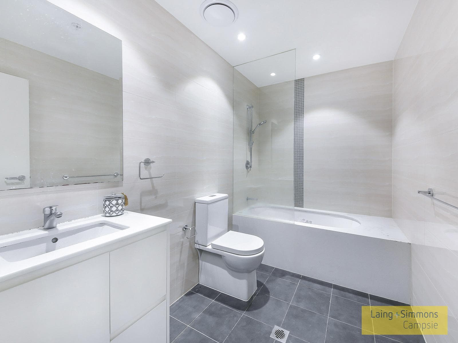 607/3 Nipper Street, Homebush, Homebush - Thumbnail 5