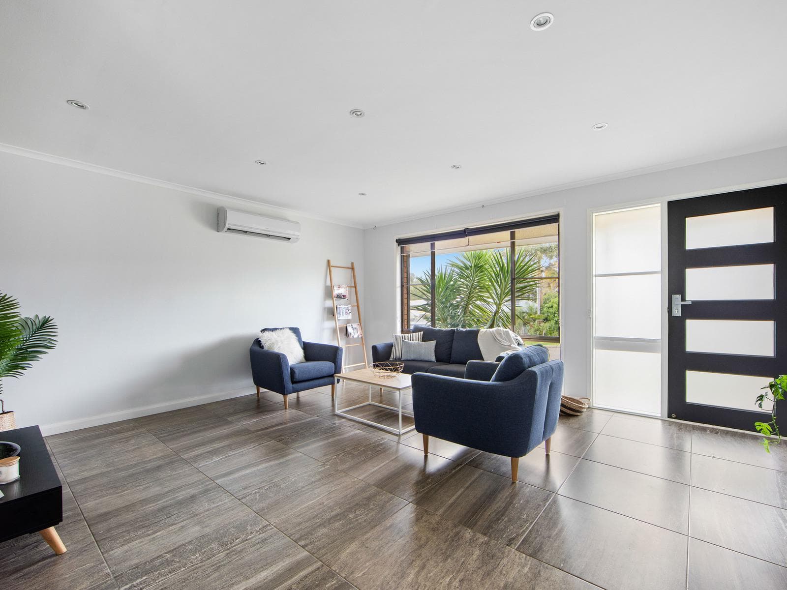 14 Waniora Parkway, Port Macquarie, Port Macquarie - Thumbnail 2