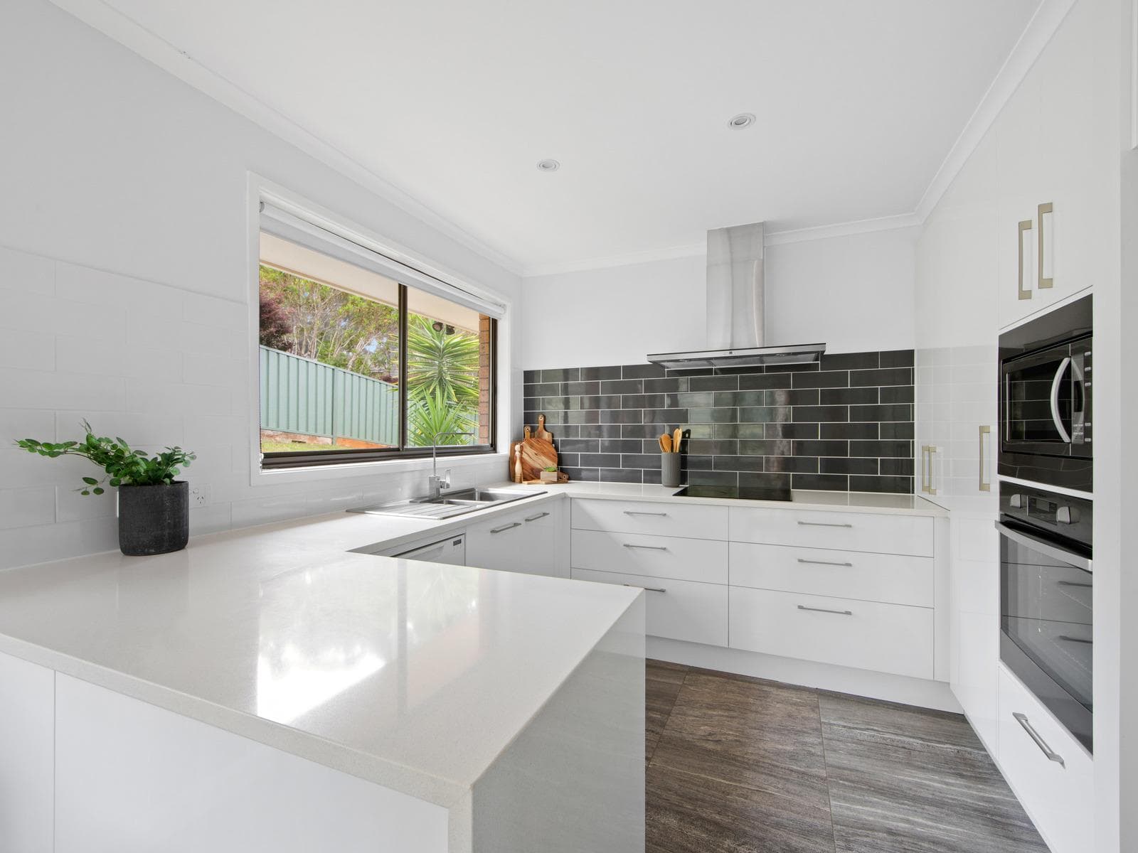 14 Waniora Parkway, Port Macquarie, Port Macquarie - Thumbnail 3