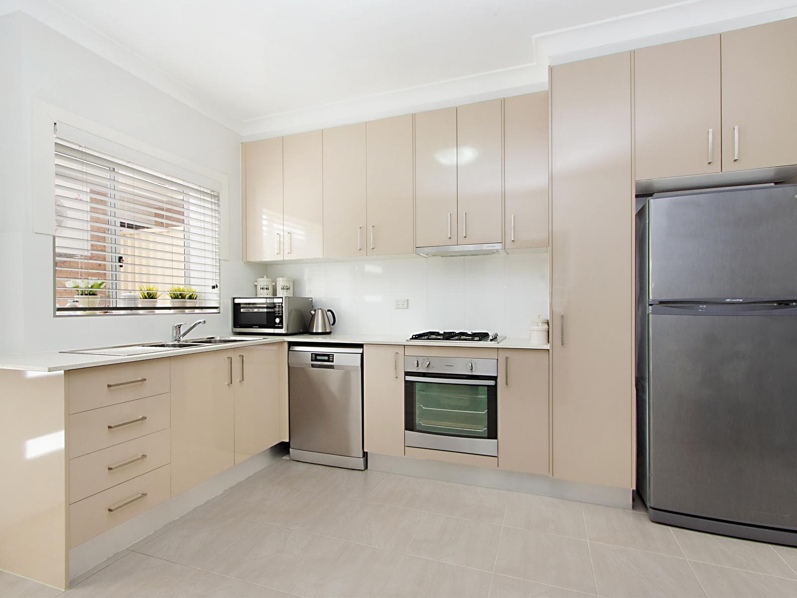 7 Goddard Crescent, Quakers Hill, Quakers Hill - Thumbnail 8