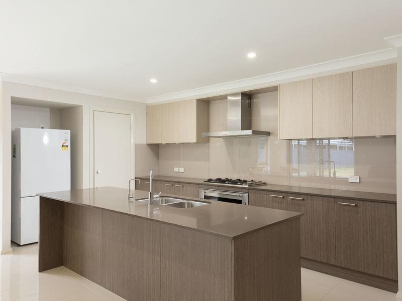 2/14																										Graylind Close
														
								Collaroy, NSW 2097, Old Bar - Thumbnail 2