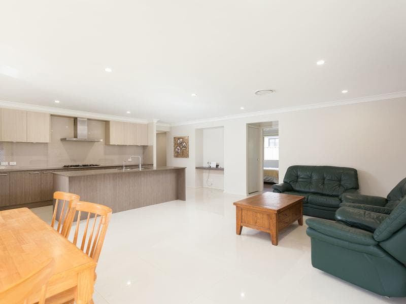 2/14																										Graylind Close
														
								Collaroy, NSW 2097, Old Bar - Thumbnail 5