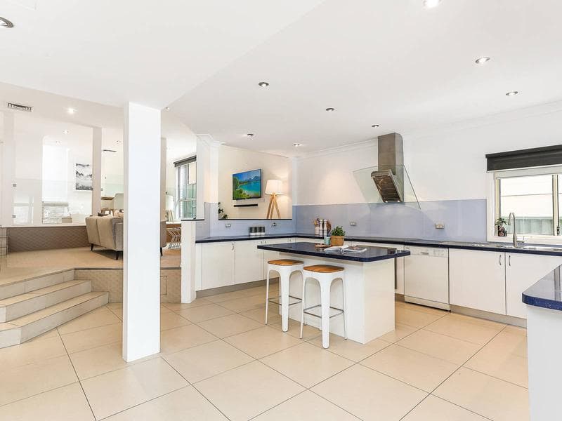 21 Juvenis Avenue, Oyster Bay, Oyster Bay - Thumbnail 8
